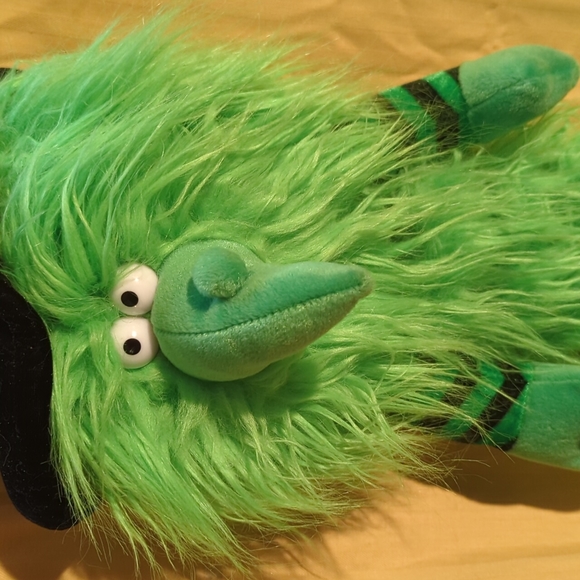 Witch-Green & Springy 36"-6' - Picture 3 of 4